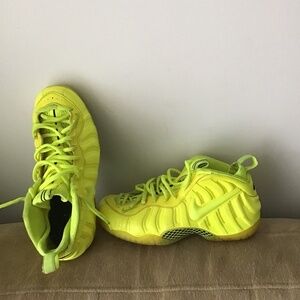 Nike Air Foamposite Basketball Shoes
